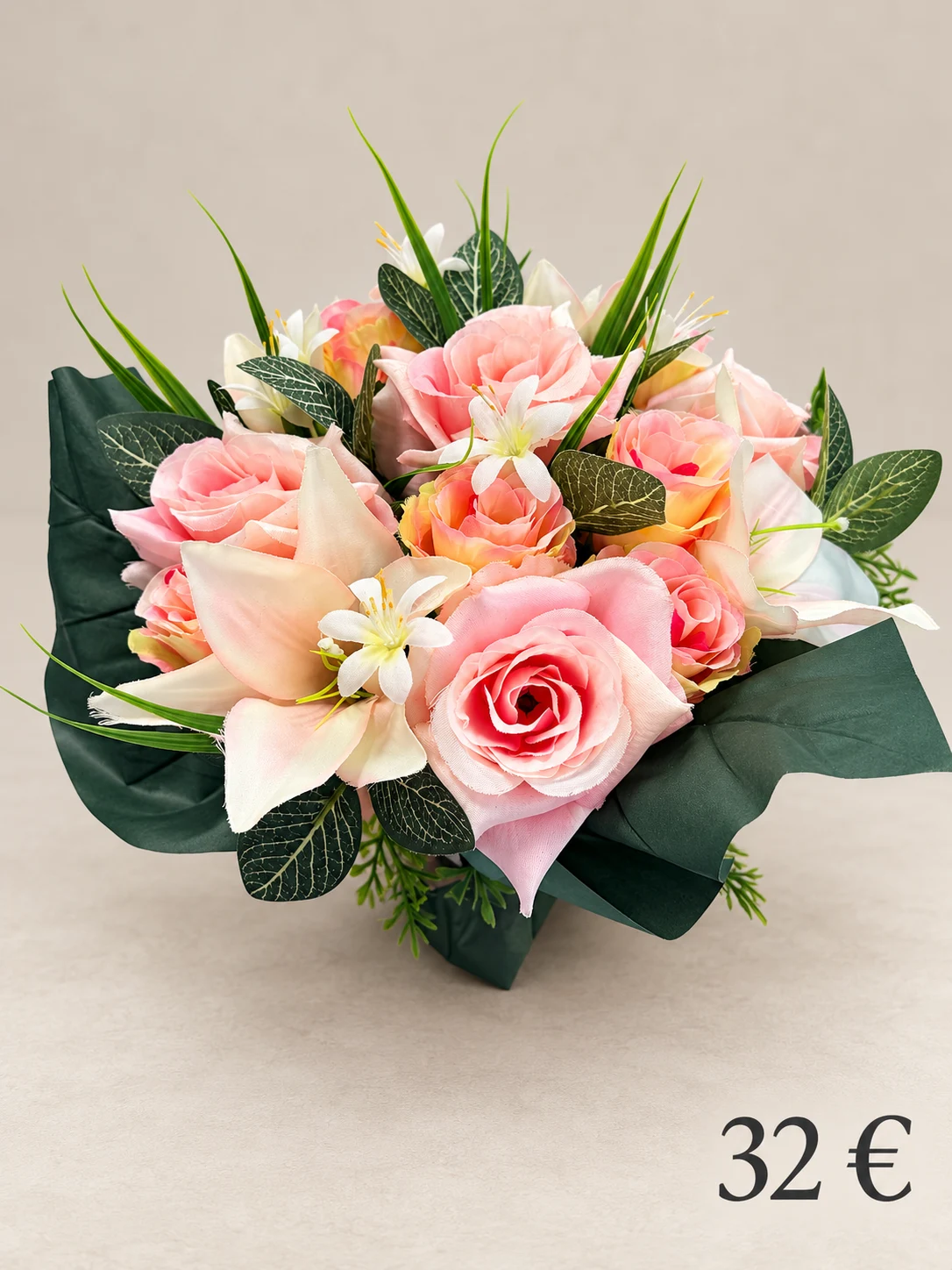 Composition de roses pêche